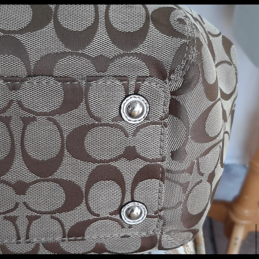 COACH SATCHEL - Picture 9 of 10